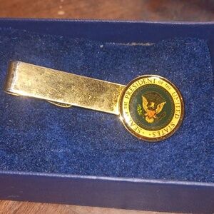 Vintage George Bush Presidential Tie Clip  (Sku 633)